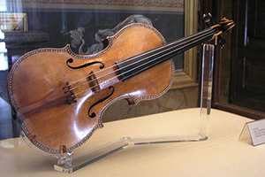 Skripka Stradivari